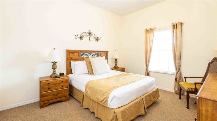 Image No.10-3 Bed Property for sale