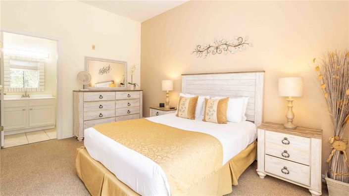 Image No.17-3 Bed Property for sale