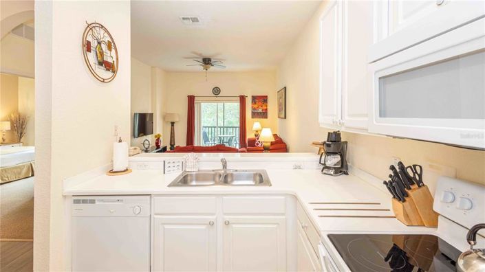 Image No.8-3 Bed Property for sale