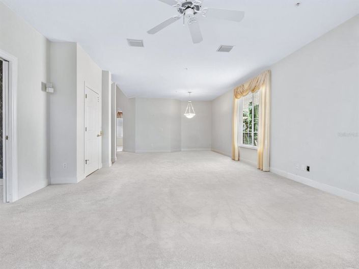 Image No.10-3 Bed Property for sale