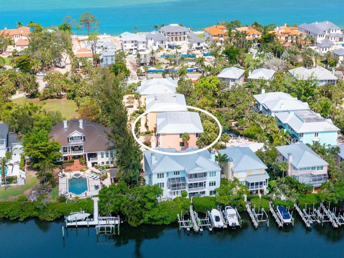 Image No.42-3 Bed Property for sale