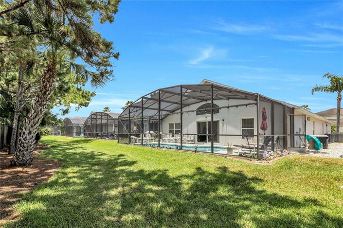 Image No.22-5 Bed Property for sale