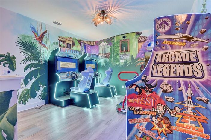 Image No.44-6 Bed Property for sale