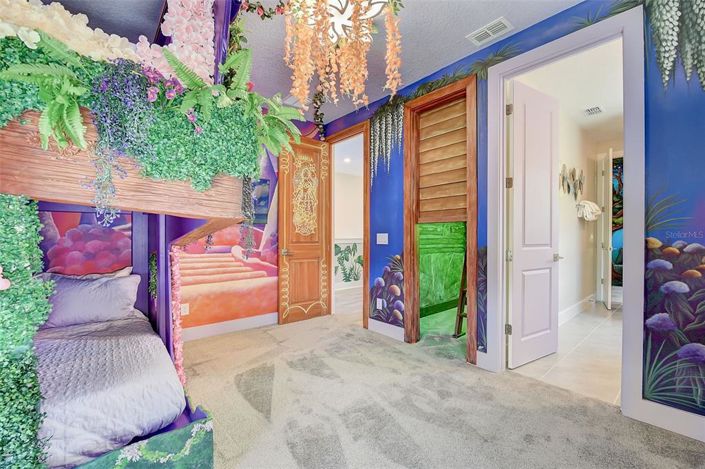 Image No.55-6 Bed Property for sale