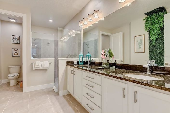 Image No.9-6 Bed Property for sale