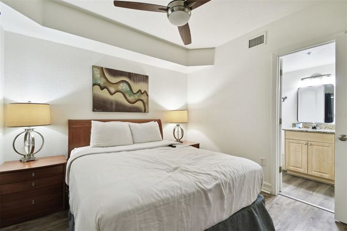 Image No.28-2 Bed Property for sale