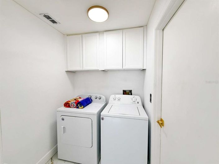 Image No.21-4 Bed Property for sale