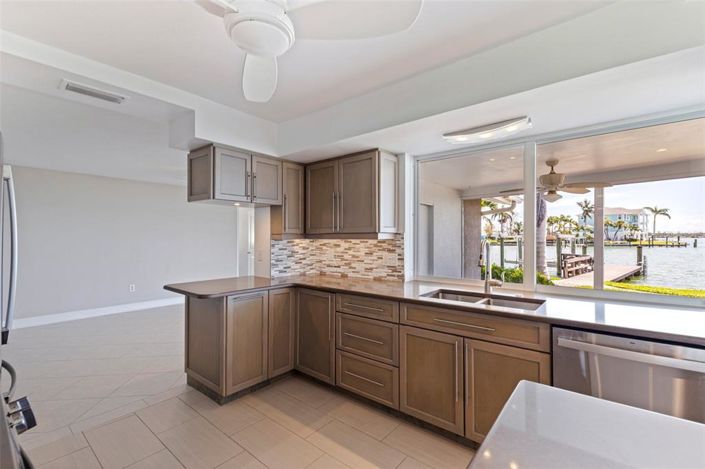 Image No.11-3 Bed Property for sale