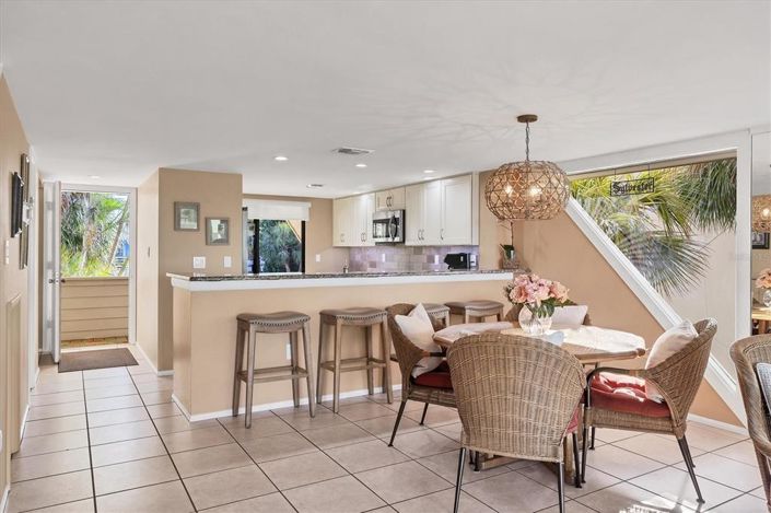 Image No.12-2 Bed Property for sale