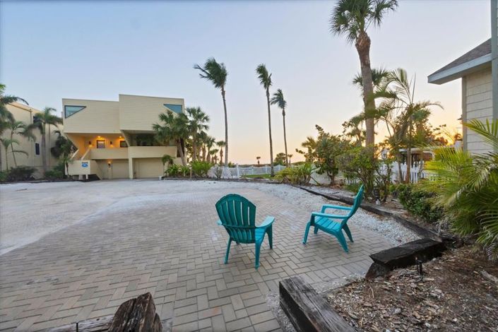 Image No.55-2 Bed Property for sale