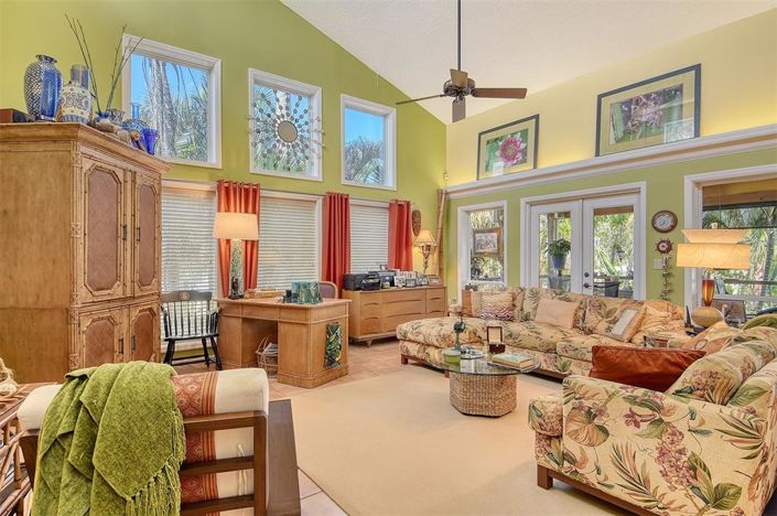 Image No.16-3 Bed Property for sale