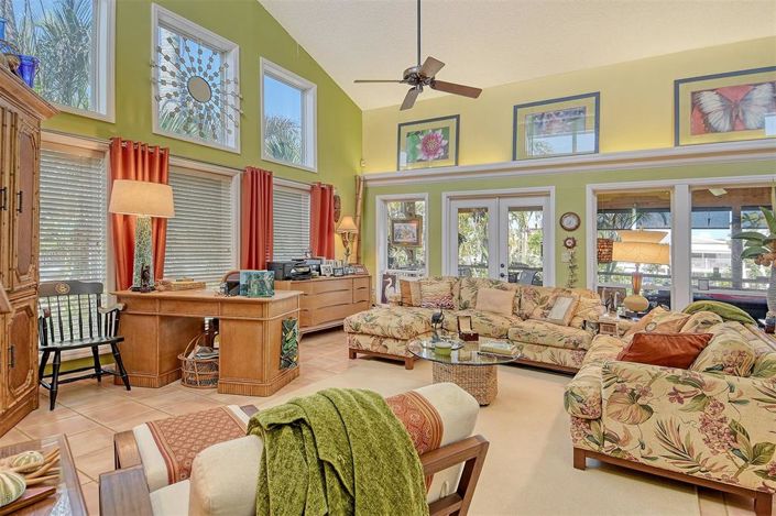 Image No.17-3 Bed Property for sale