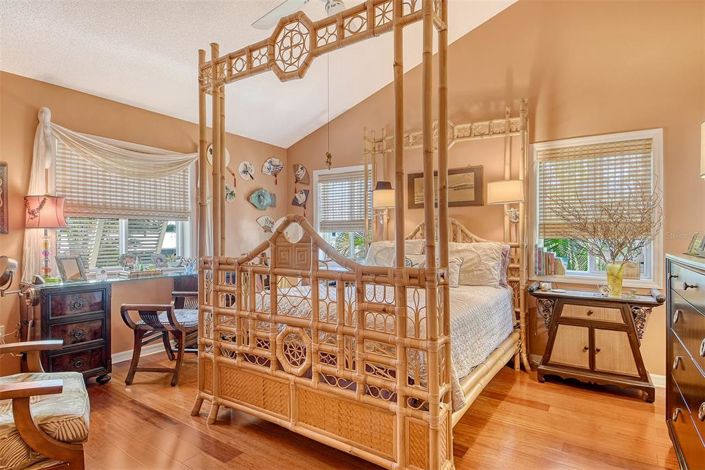 Image No.23-3 Bed Property for sale