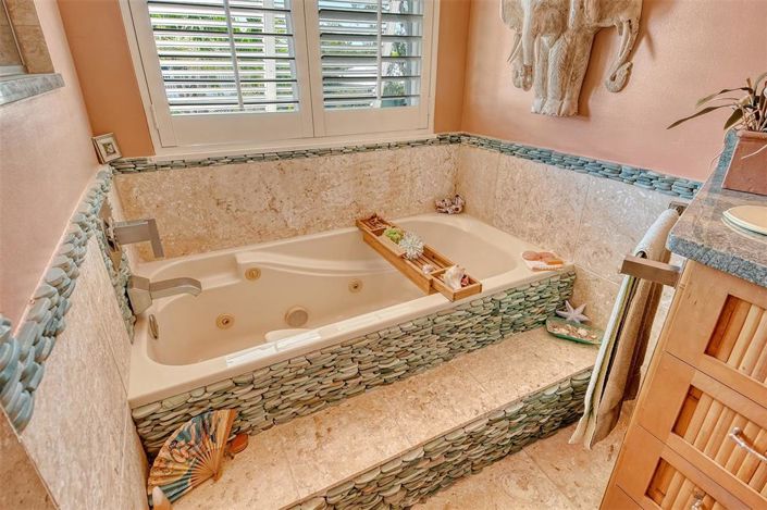 Image No.27-3 Bed Property for sale