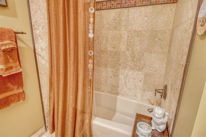 Image No.33-3 Bed Property for sale