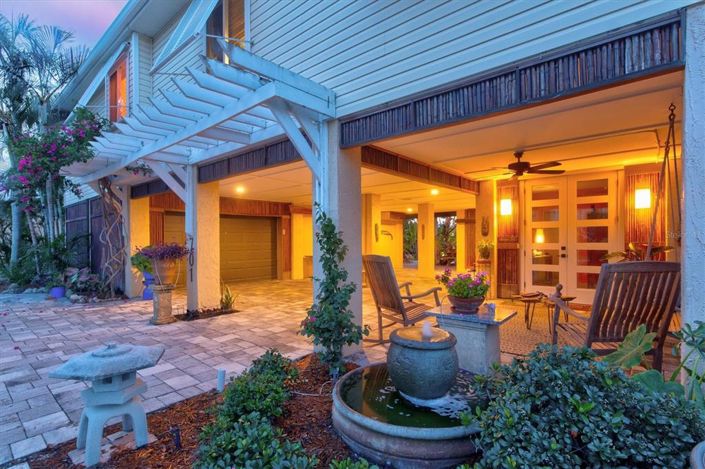 Image No.37-3 Bed Property for sale