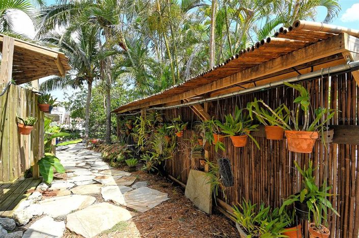 Image No.54-3 Bed Property for sale