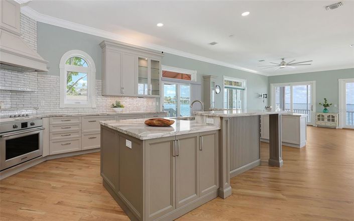 Image No.27-3 Bed Property for sale