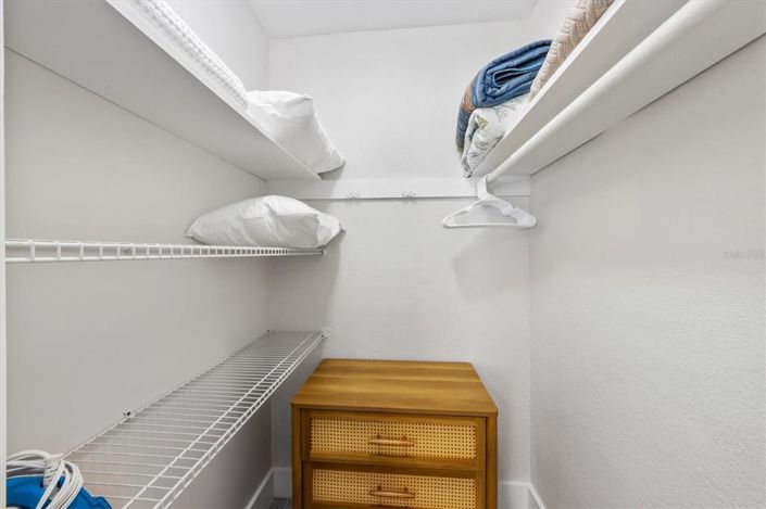 Image No.11-2 Bed Property for sale