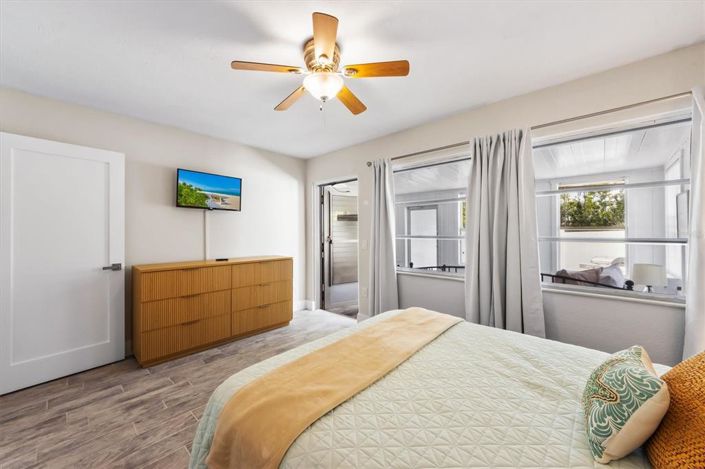 Image No.14-2 Bed Property for sale