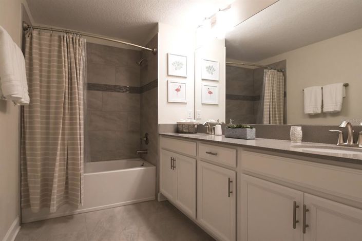 Image No.17-5 Bed Townhouse for sale