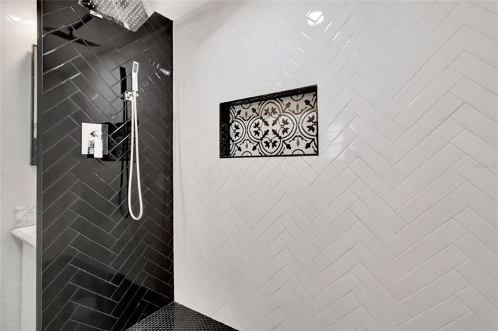 Image No.13-4 Bed Property for sale