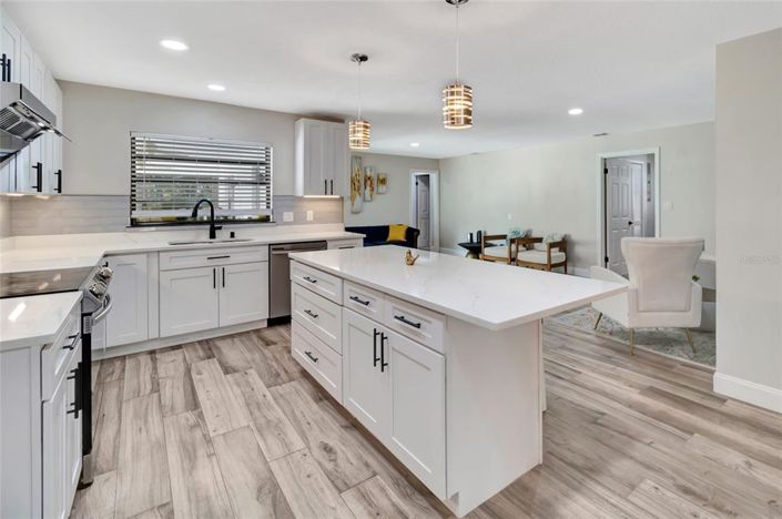 Image No.20-4 Bed Property for sale