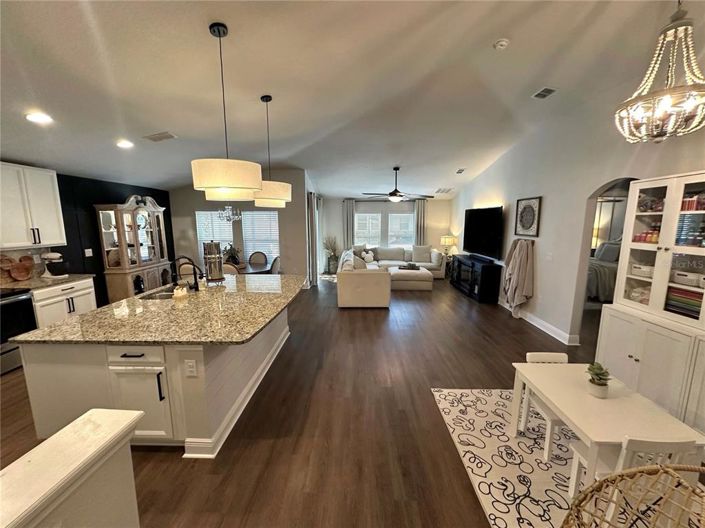 Image No.3-4 Bed Property for sale