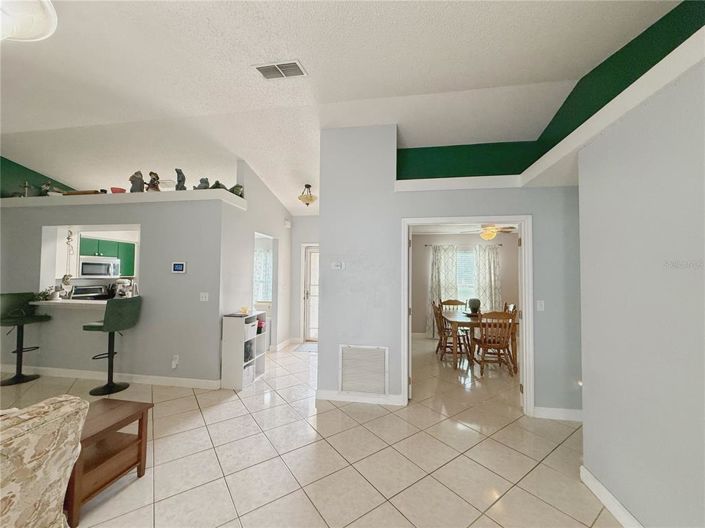 Image No.12-4 Bed Property for sale