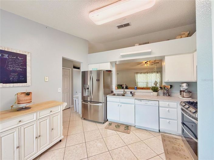 Image No.14-4 Bed Property for sale