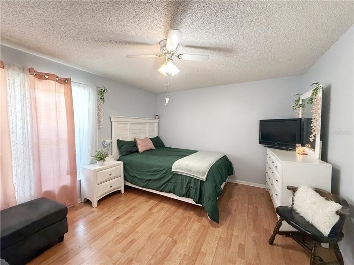 Image No.22-4 Bed Property for sale