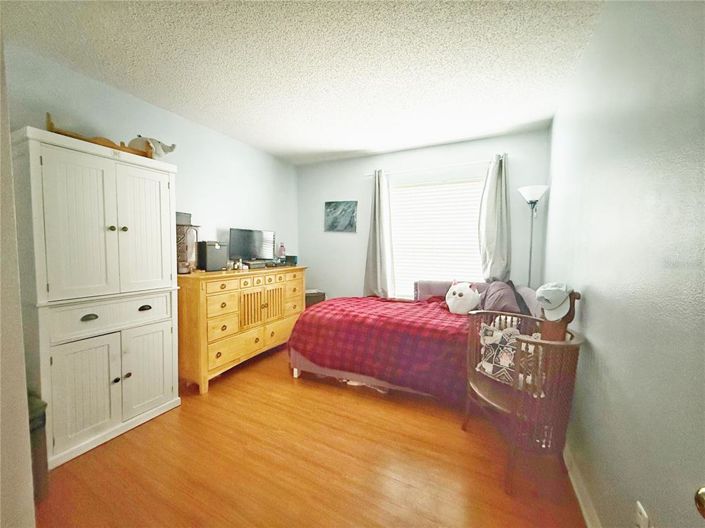 Image No.32-4 Bed Property for sale