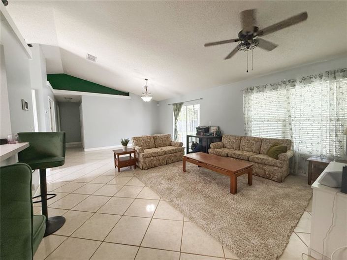 Image No.5-4 Bed Property for sale