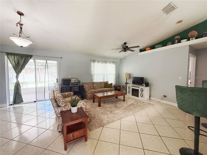 Image No.6-4 Bed Property for sale