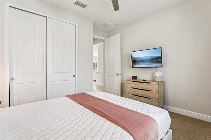 Image No.17-5 Bed Property for sale