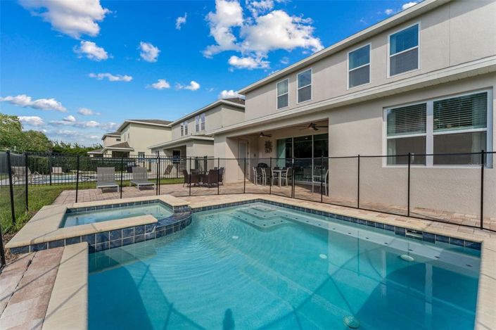 Image No.3-5 Bed Property for sale