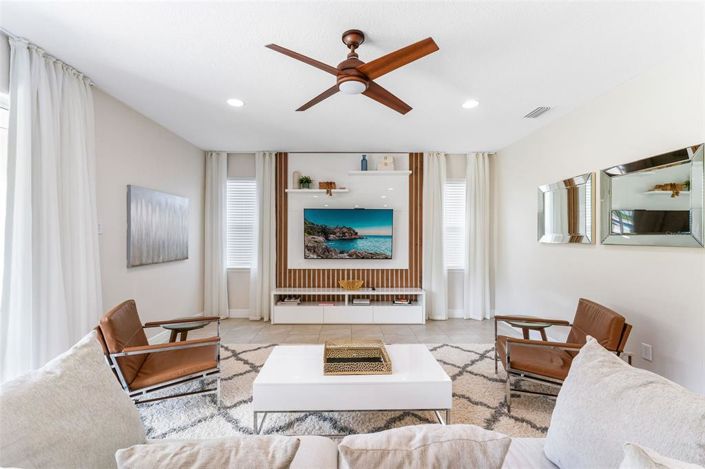 Image No.6-5 Bed Property for sale