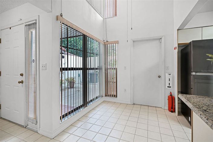 Image No.10-3 Bed Townhouse for sale