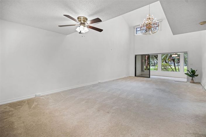 Image No.13-3 Bed Townhouse for sale