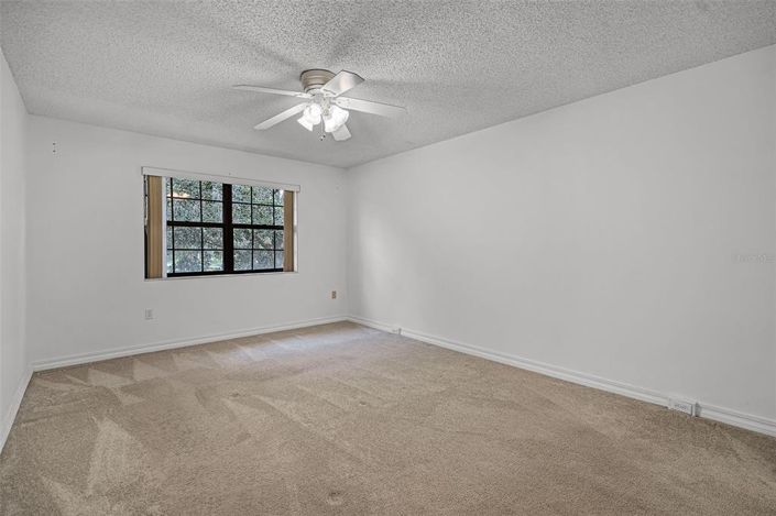 Image No.25-3 Bed Townhouse for sale