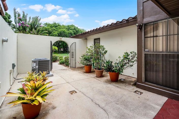 Image No.8-3 Bed Townhouse for sale