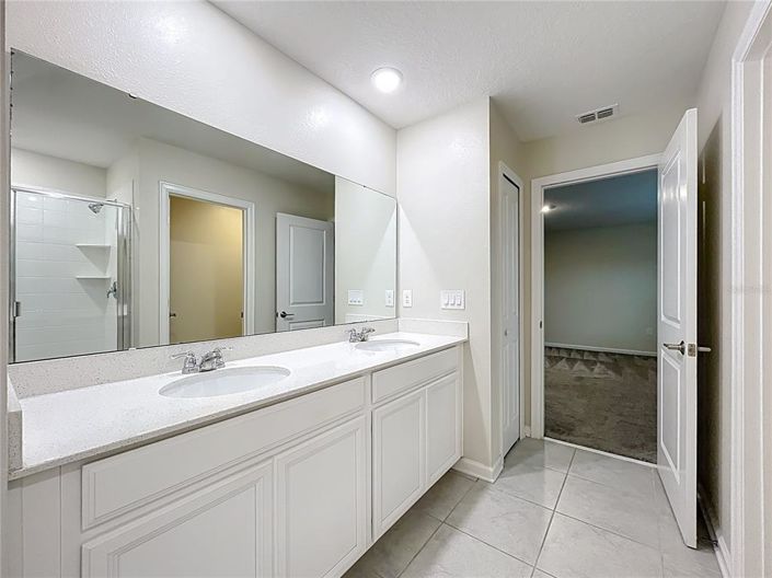 Image No.18-4 Bed Property for sale