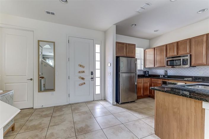 Image No.6-3 Bed Townhouse for sale