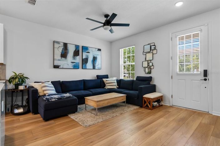 Image No.12-3 Bed Townhouse for sale