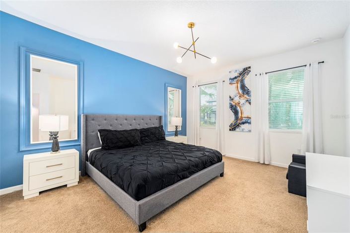 Image No.8-10 Bed Property for sale