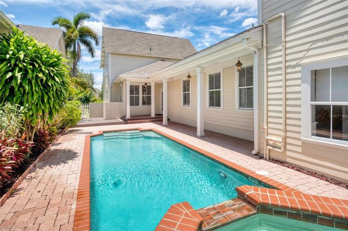 Image No.21-5 Bed Property for sale