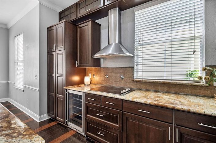 Image No.6-5 Bed Property for sale