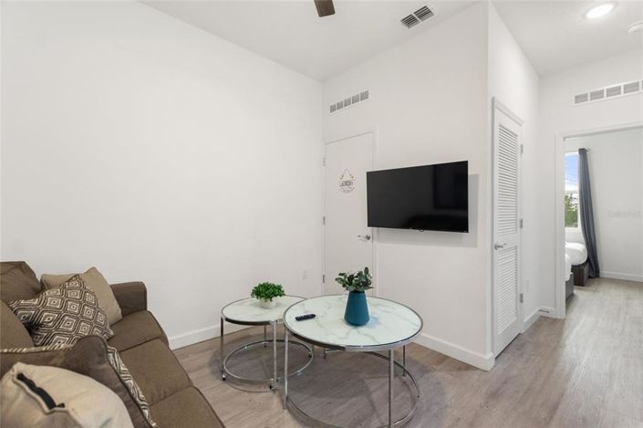 Image No.17-3 Bed Townhouse for sale