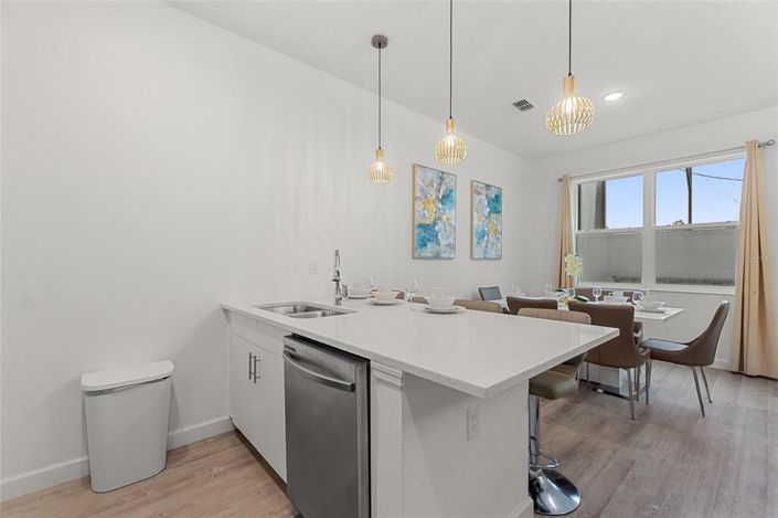 Image No.8-3 Bed Townhouse for sale