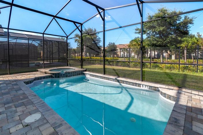 Image No.23-6 Bed Property for sale